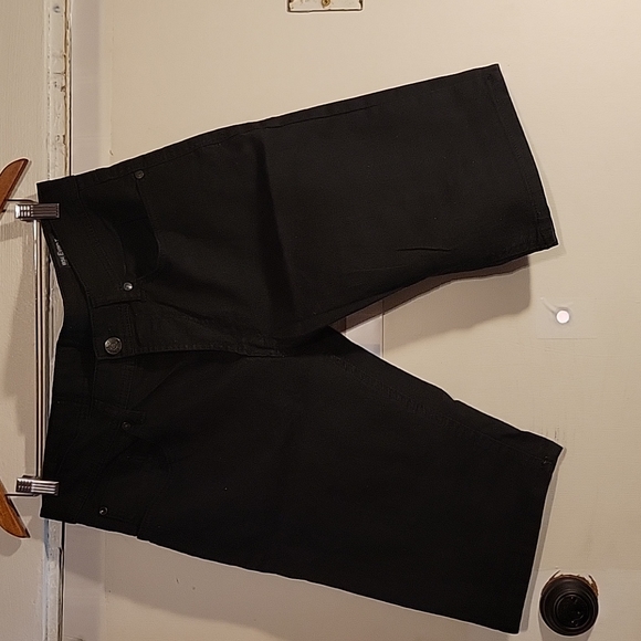 Slim cut Denim shorts - Picture 5 of 5